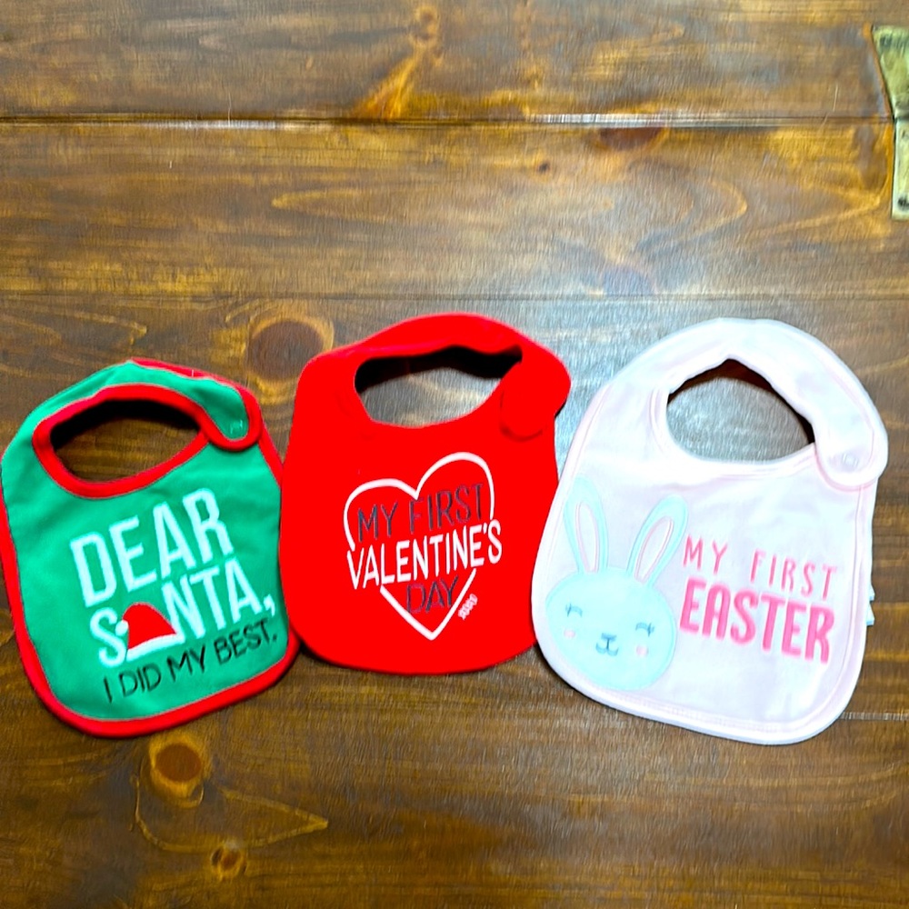 Holiday themed bibs!!
